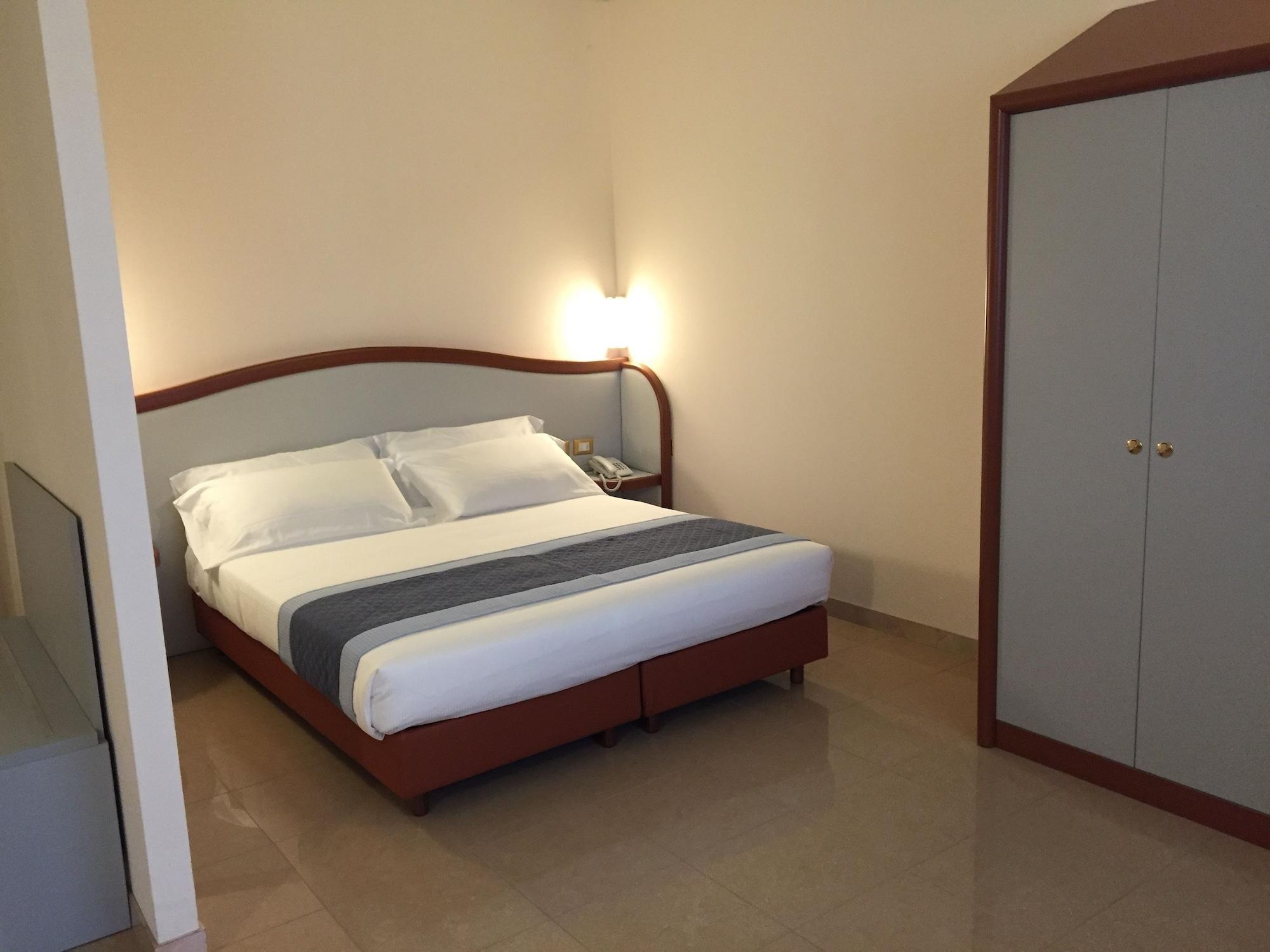 Hotel Verdi วิเชนซา ภายนอก รูปภาพ
