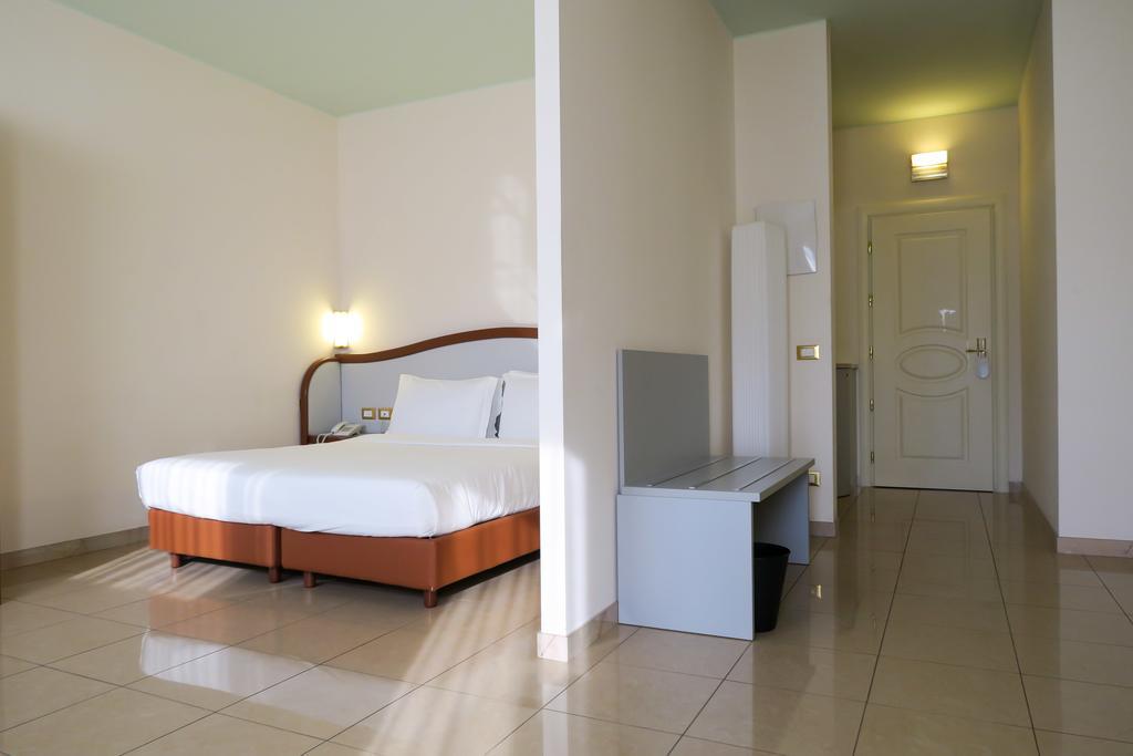 Hotel Verdi วิเชนซา ภายนอก รูปภาพ