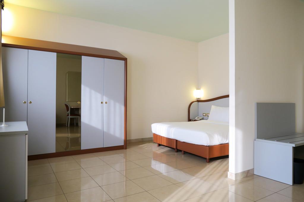 Hotel Verdi วิเชนซา ภายนอก รูปภาพ